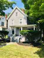 featured image of 44 East St