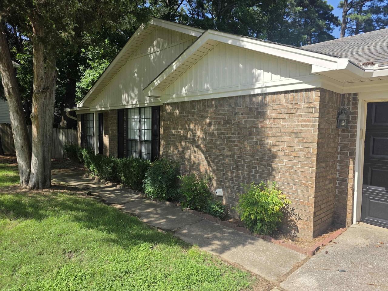 1608 Waldron Cv - Photo 2 of 24
