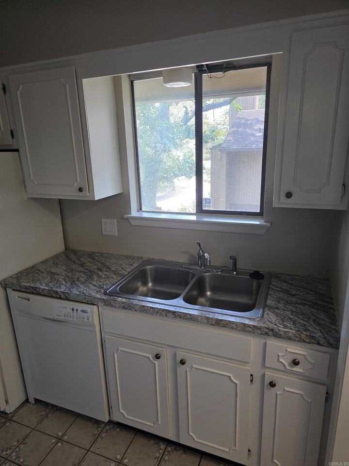 518 Green Mountain Dr #16 - Photo 6 of 26