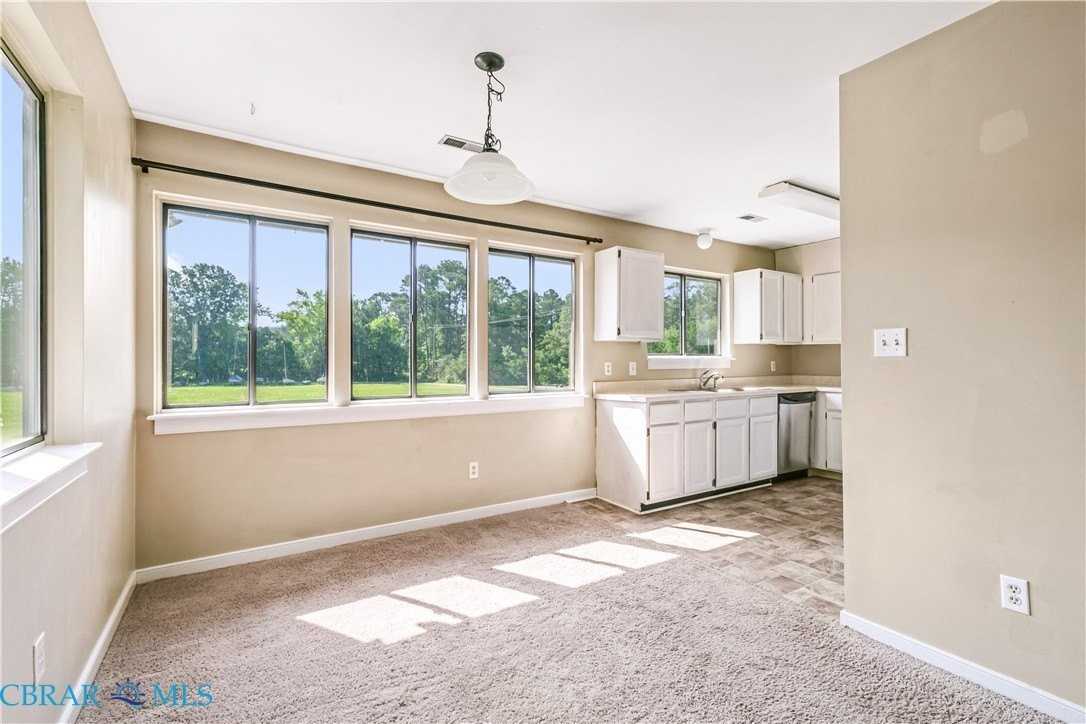 5992 Ware Point Rd - Photo 4 of 14