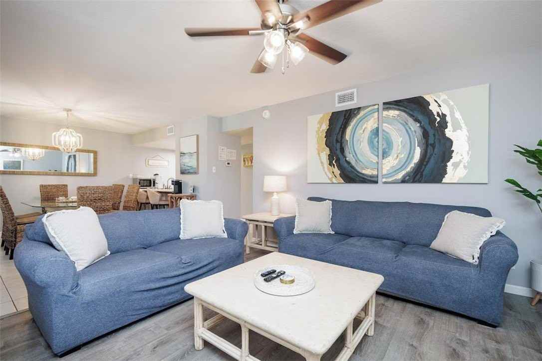 14921 Windward Dr #114 - Photo 5 of 22