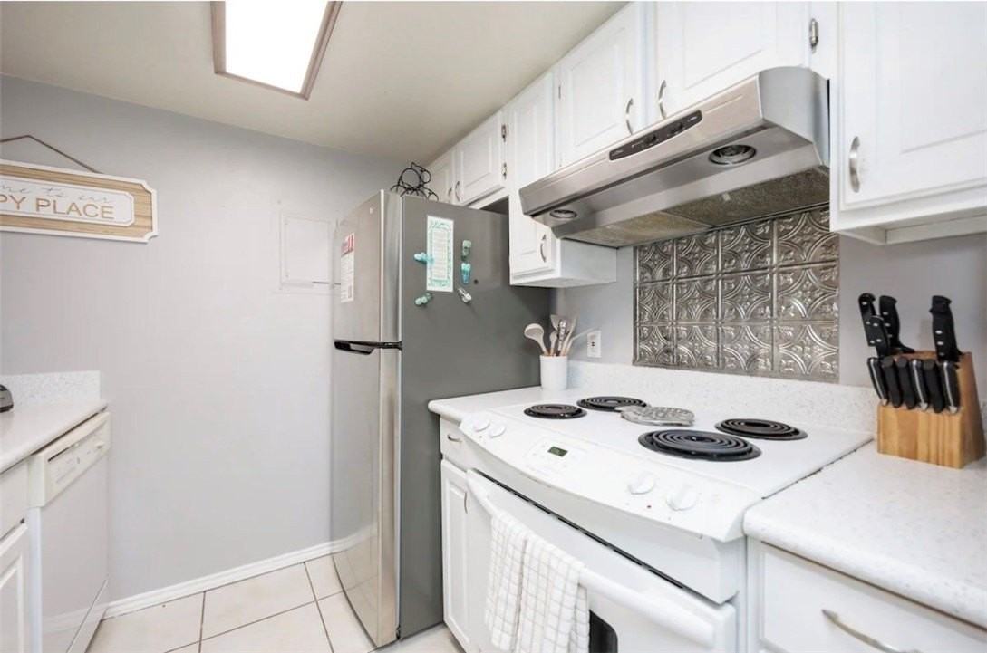 14921 Windward Dr #114 - Photo 7 of 22
