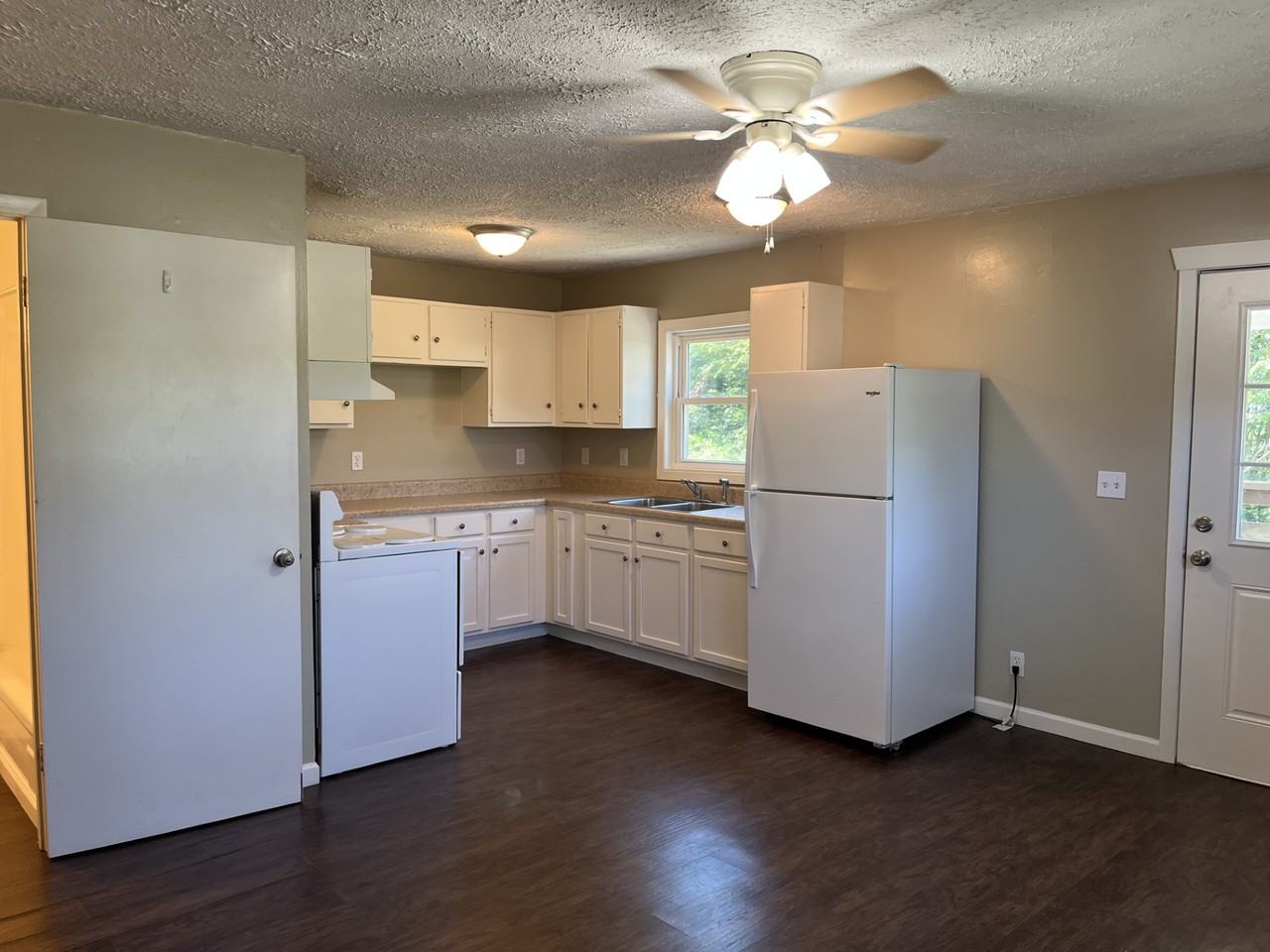 402 Corby Bridge Rd #402 - Photo 5 of 20