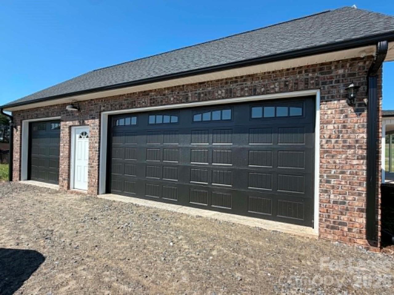5055 Macedonia Church Rd - Photo 5 of 32