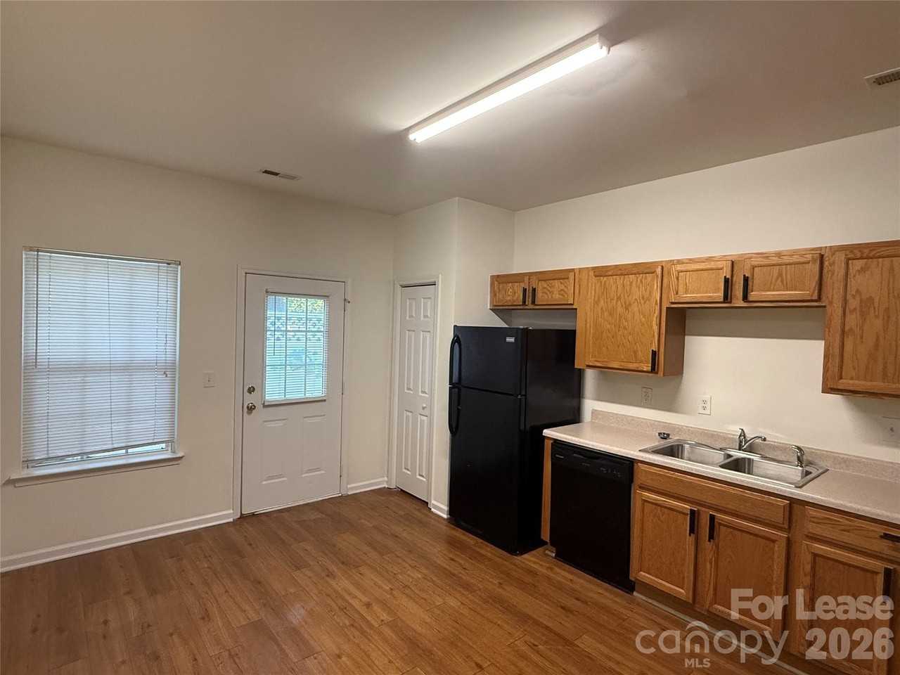 7033 Somerset Springs Dr - Photo 4 of 10