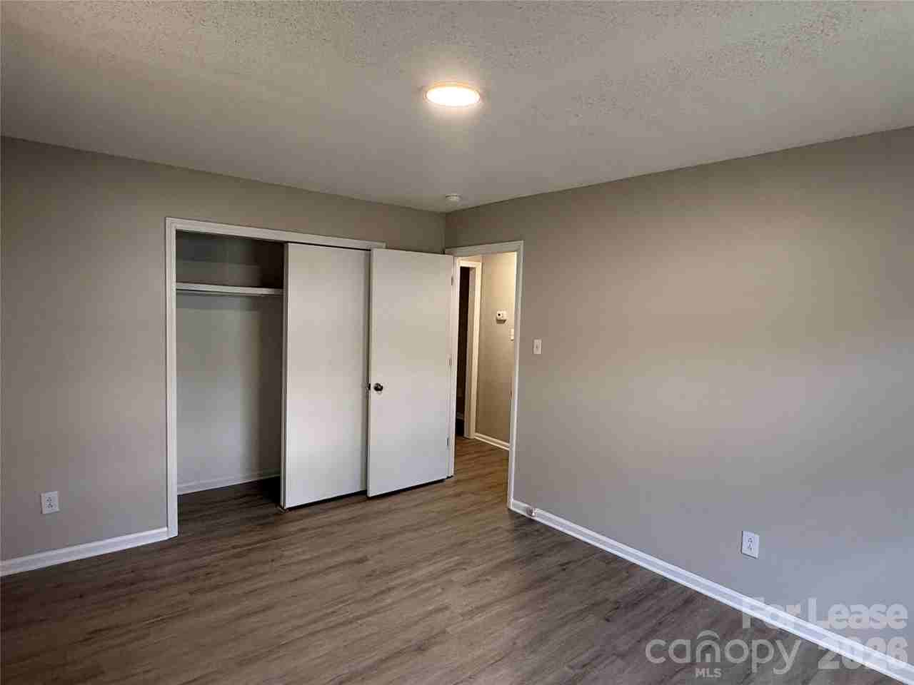314 Hamilton Dr Ne #1 - Photo 6 of 9