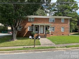 featured image of 116 N 6th St #3