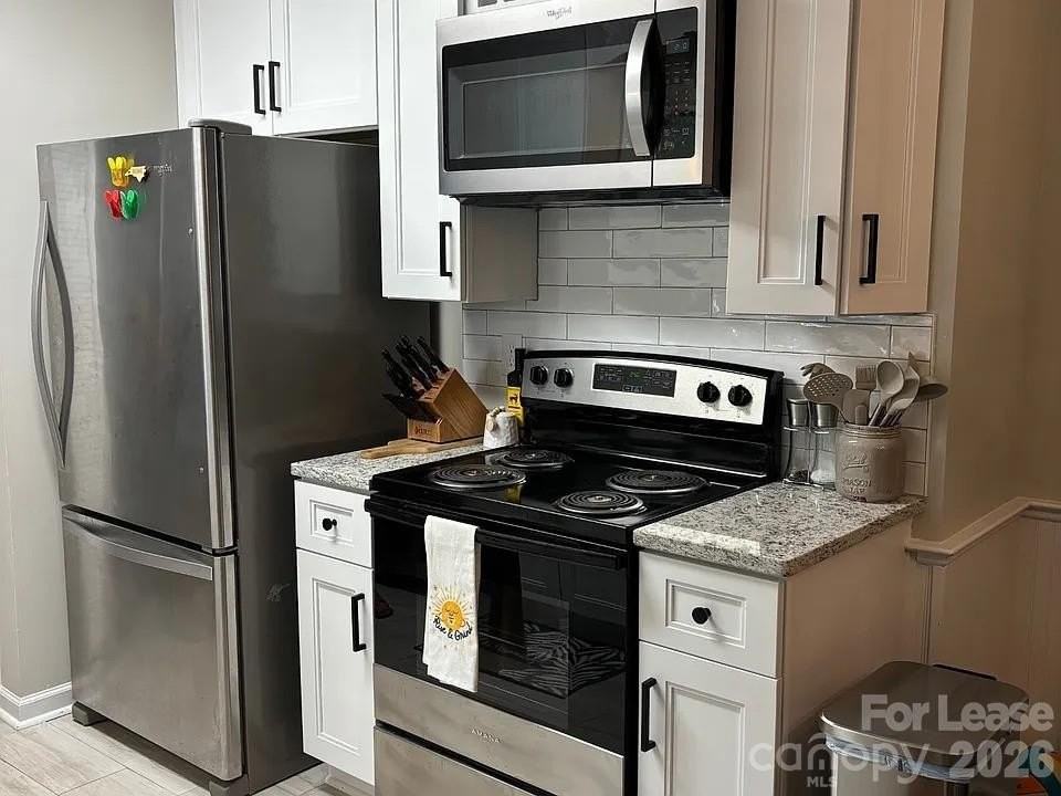 317 Woodside Dr - Photo 3 of 15