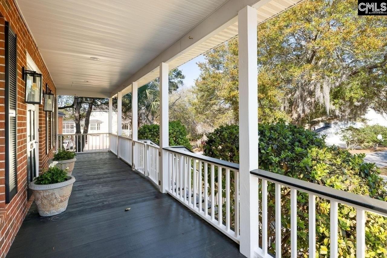 669 Palisades Dr - Photo 3 of 33