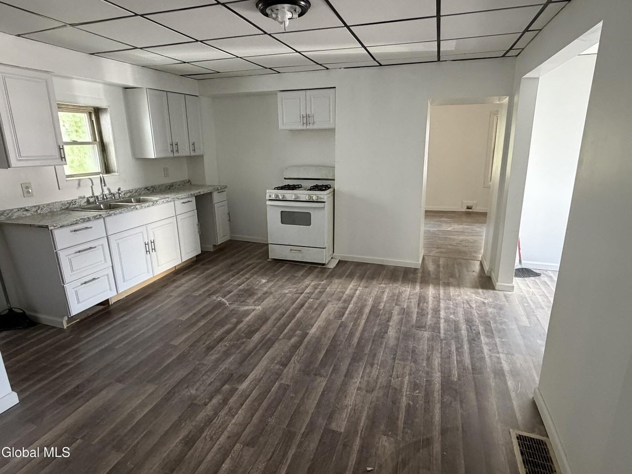 9 O Connell St - Photo 2 of 7