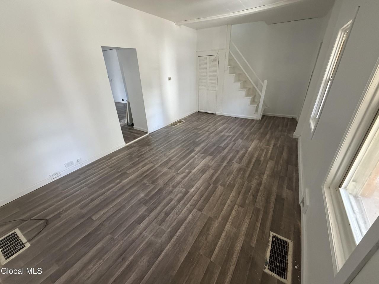 9 O Connell St - Photo 6 of 7