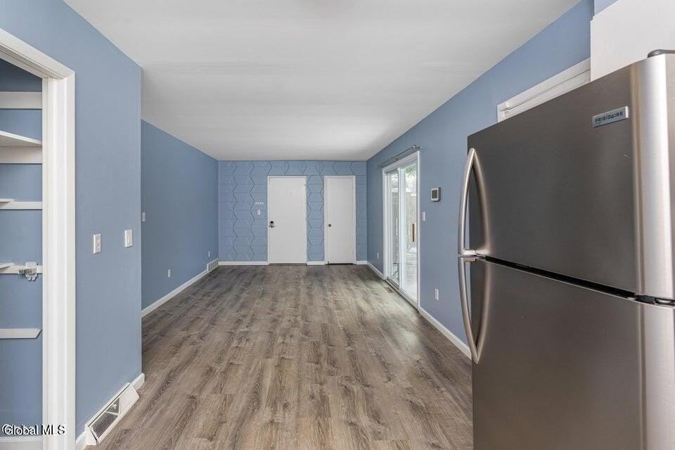 7 Elgin St #B - Photo 4 of 33