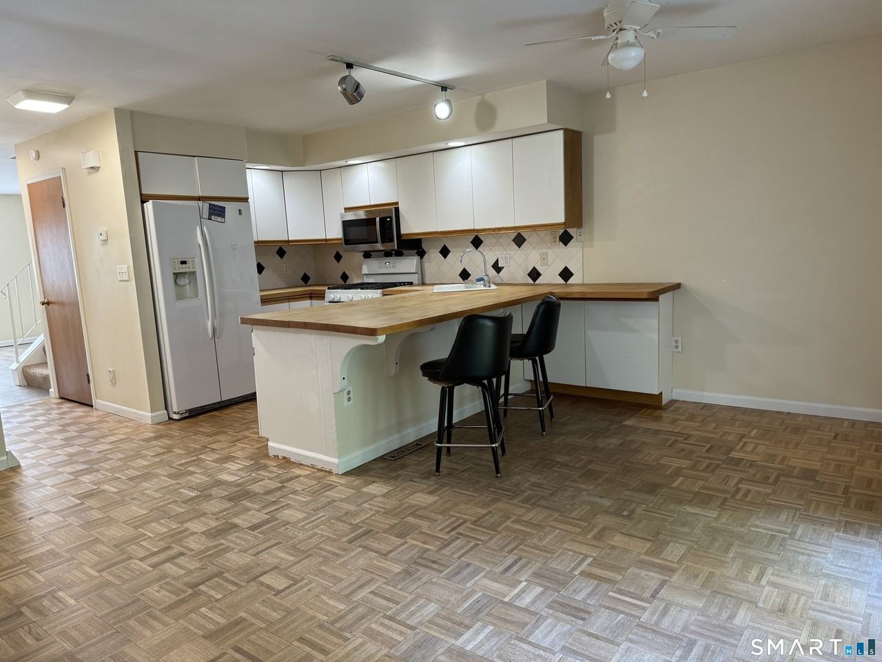 330 Merwin Ave #F4 - Photo 5 of 20