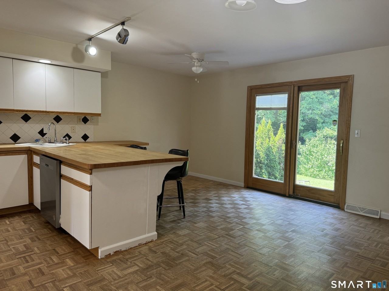 330 Merwin Ave #F4 - Photo 7 of 20
