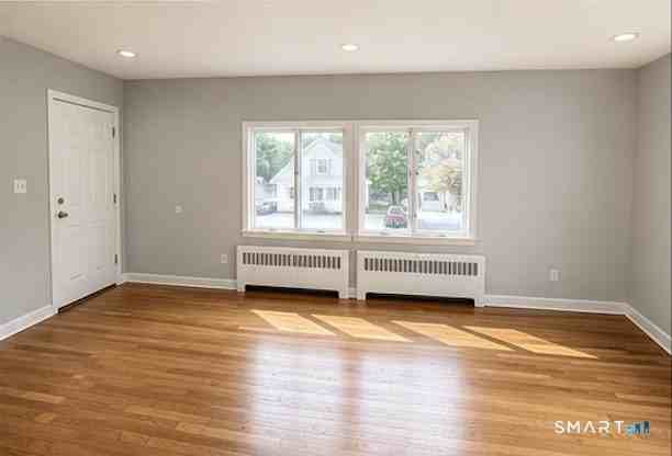 508 Garfield Ave #1stFL - Photo 7 of 15