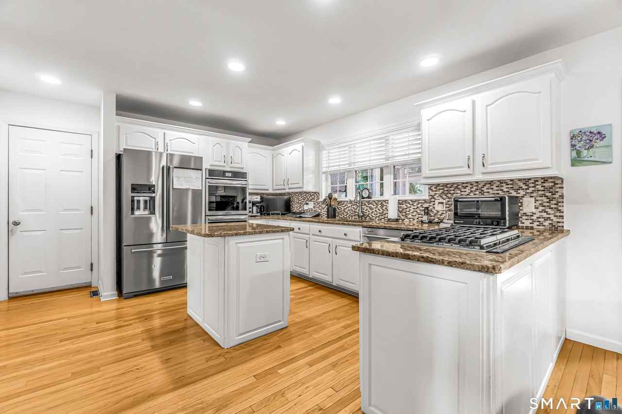 85 Old Colony Rd #85 - Photo 7 of 38