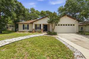 featured image of 403 Hunters Ridge Rd