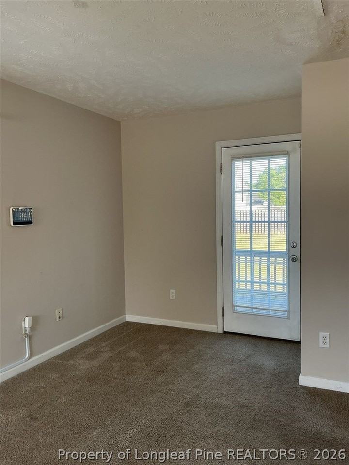 4437 Scenic Pines Dr - Photo 4 of 27