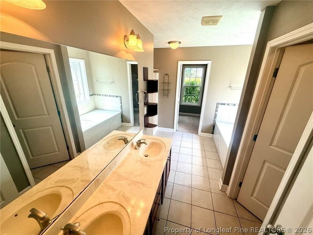 4926 Yorkchester Dr - Photo 7 of 26
