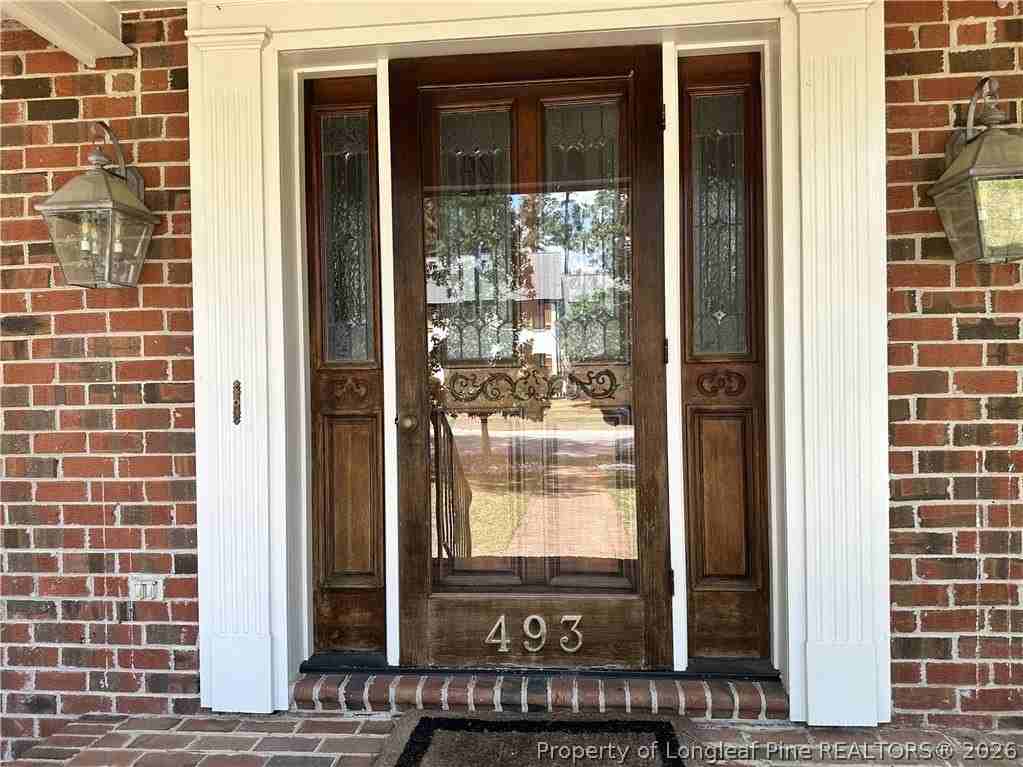 493 Kingsford Rd - Photo 2 of 37