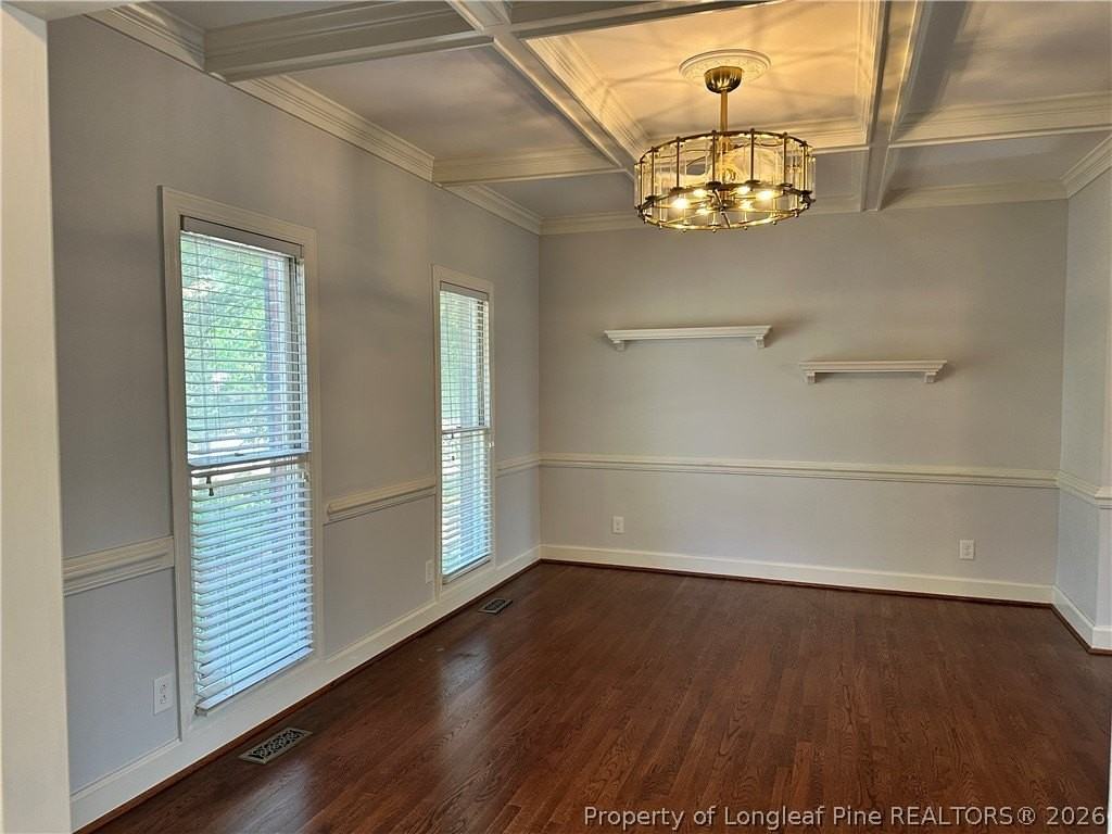 493 Kingsford Rd - Photo 6 of 37