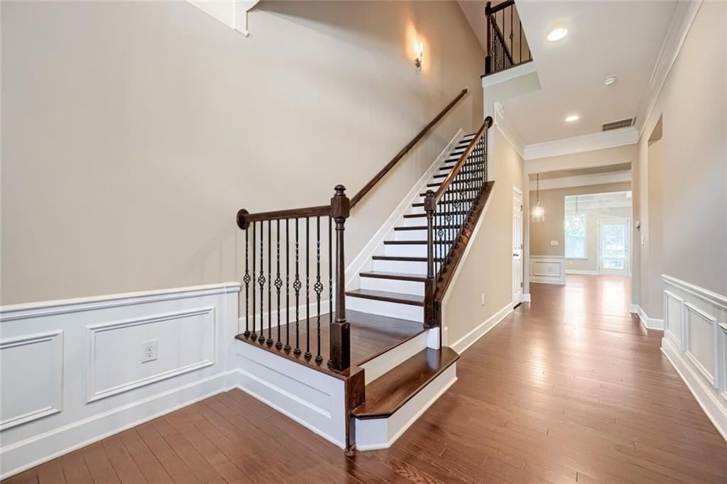 2464 Norwood Dr Se - Photo 5 of 29