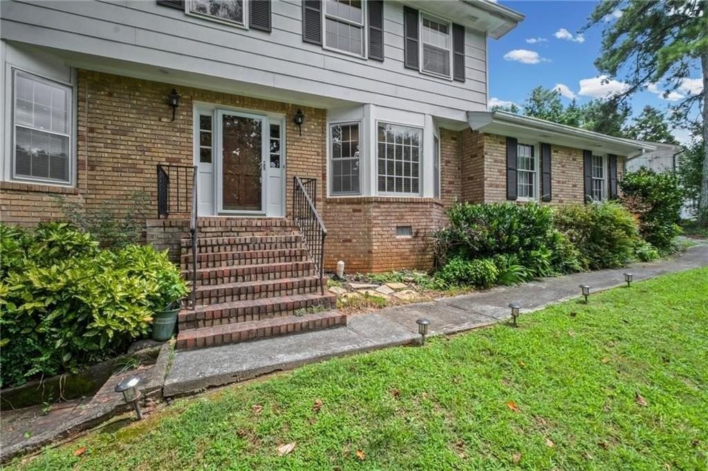 5291 Manhasset Cv - Photo 6 of 50