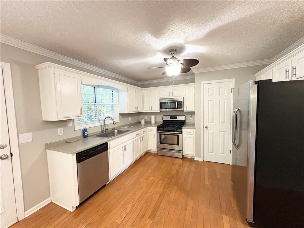 1511 Harbor Watch Ct - Photo 6 of 16