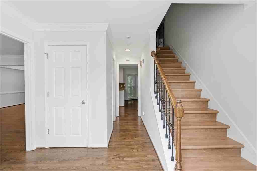 620 Brook Landing Ct - Photo 3 of 50