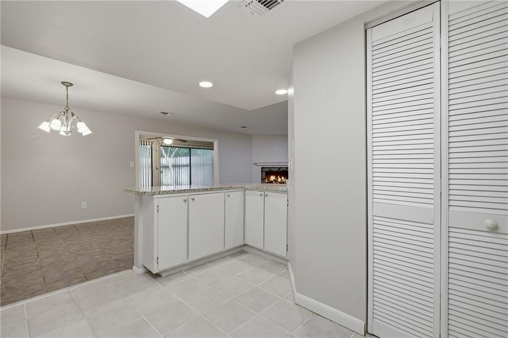 2183 Surrey Ct Se - Photo 7 of 26