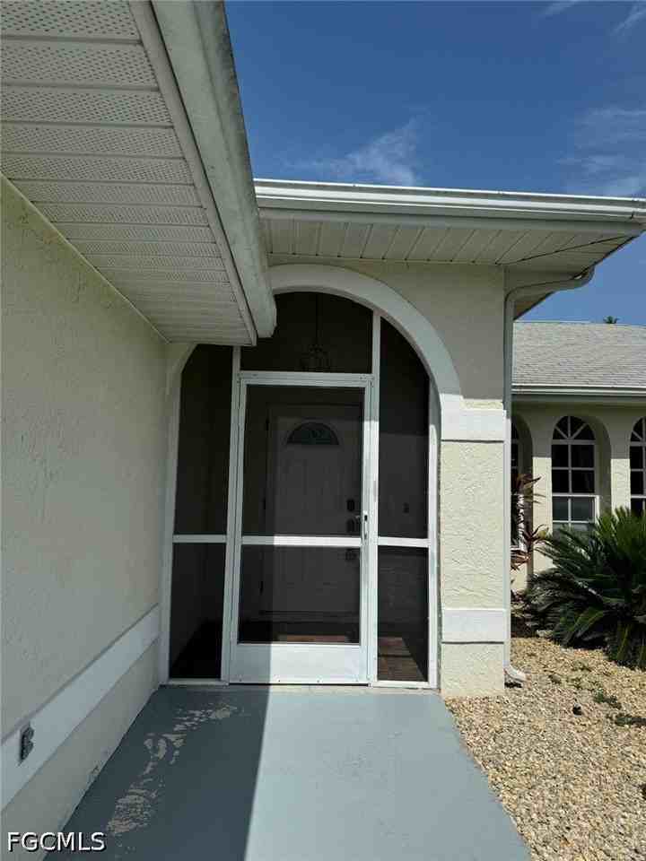 921 Jefferson Ave - Photo 2 of 15