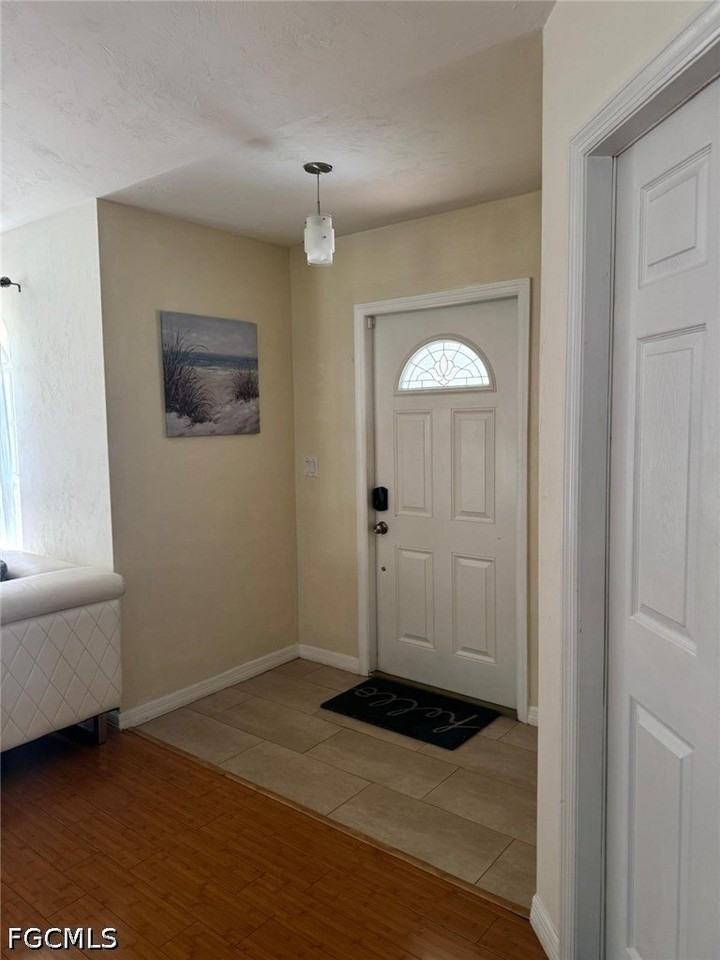921 Jefferson Ave - Photo 3 of 15