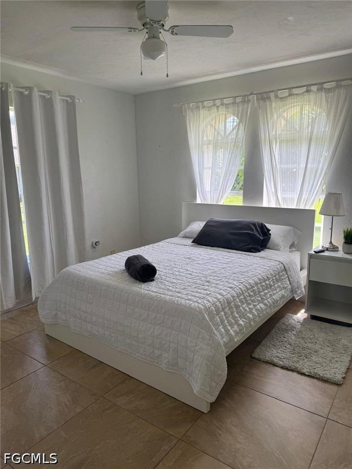 921 Jefferson Ave - Photo 7 of 15