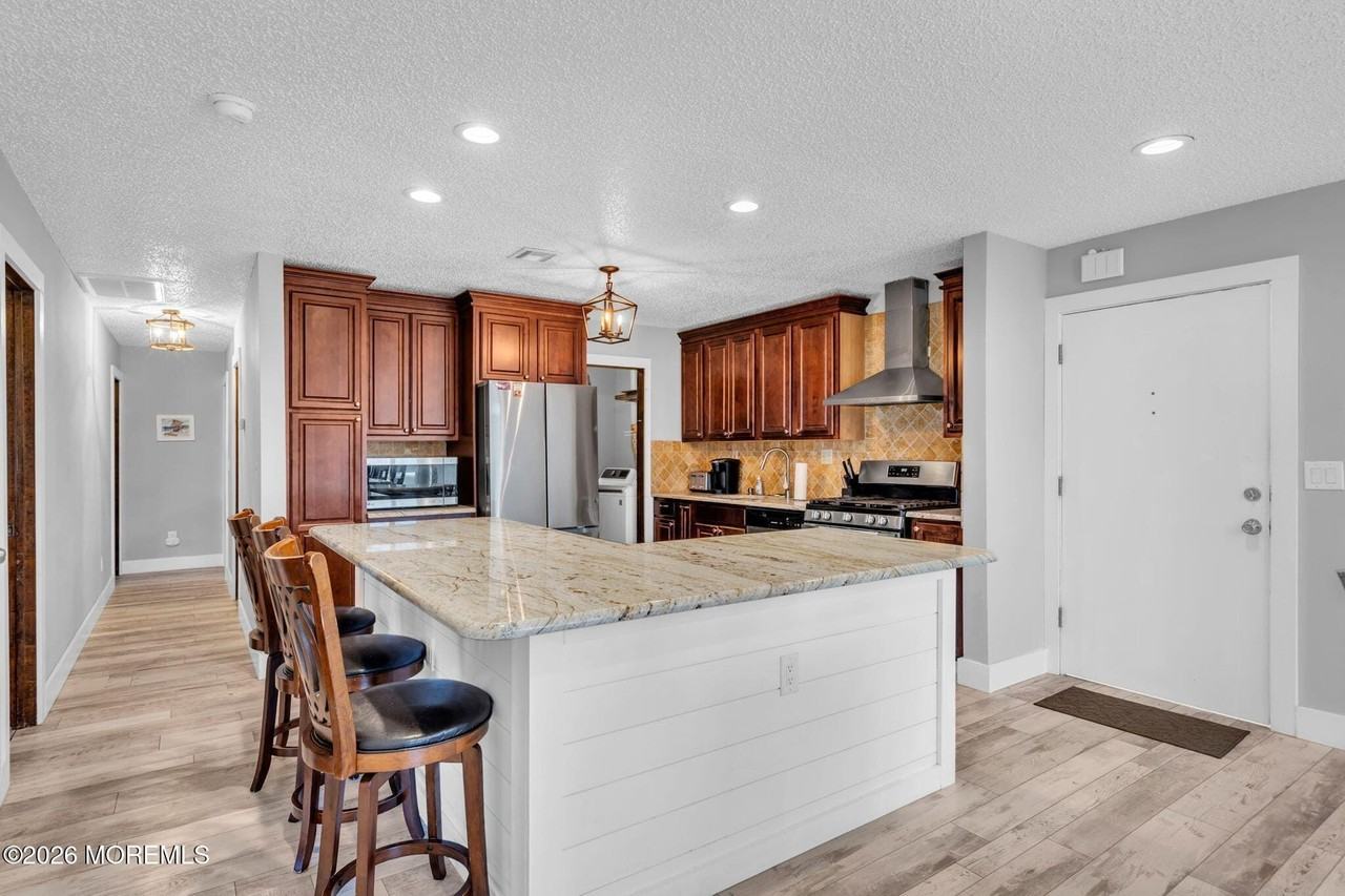 65 Grand Central Ave #2 - Photo 4 of 27