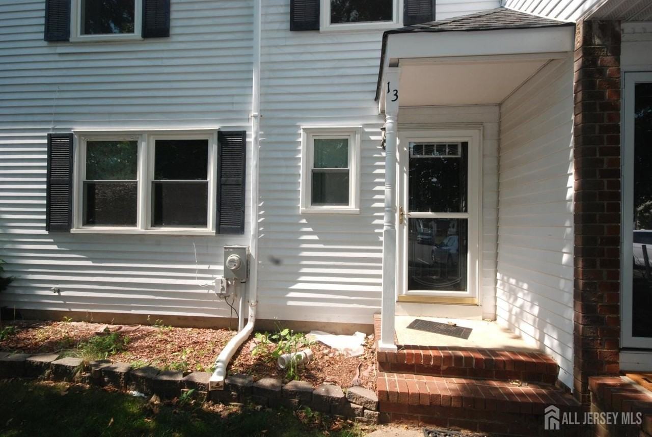 13 Tiger Lilly Ct