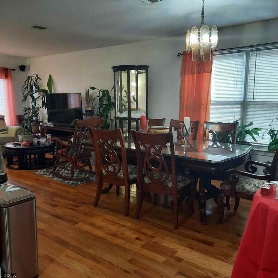 446 Marshall St #2 - Photo 5 of 14