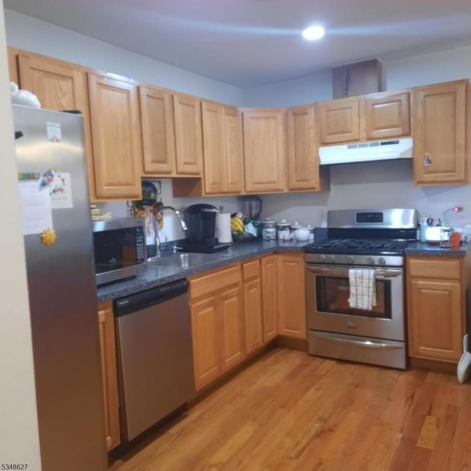446 Marshall St #2 - Photo 7 of 14