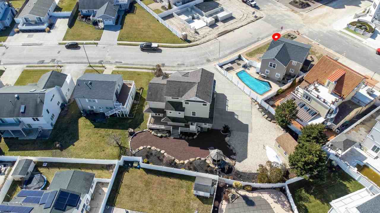 29 Ocean Dr W Dr - Photo 2 of 32