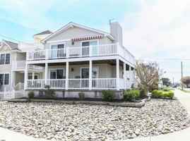 featured image of 618 Bayshore Ave