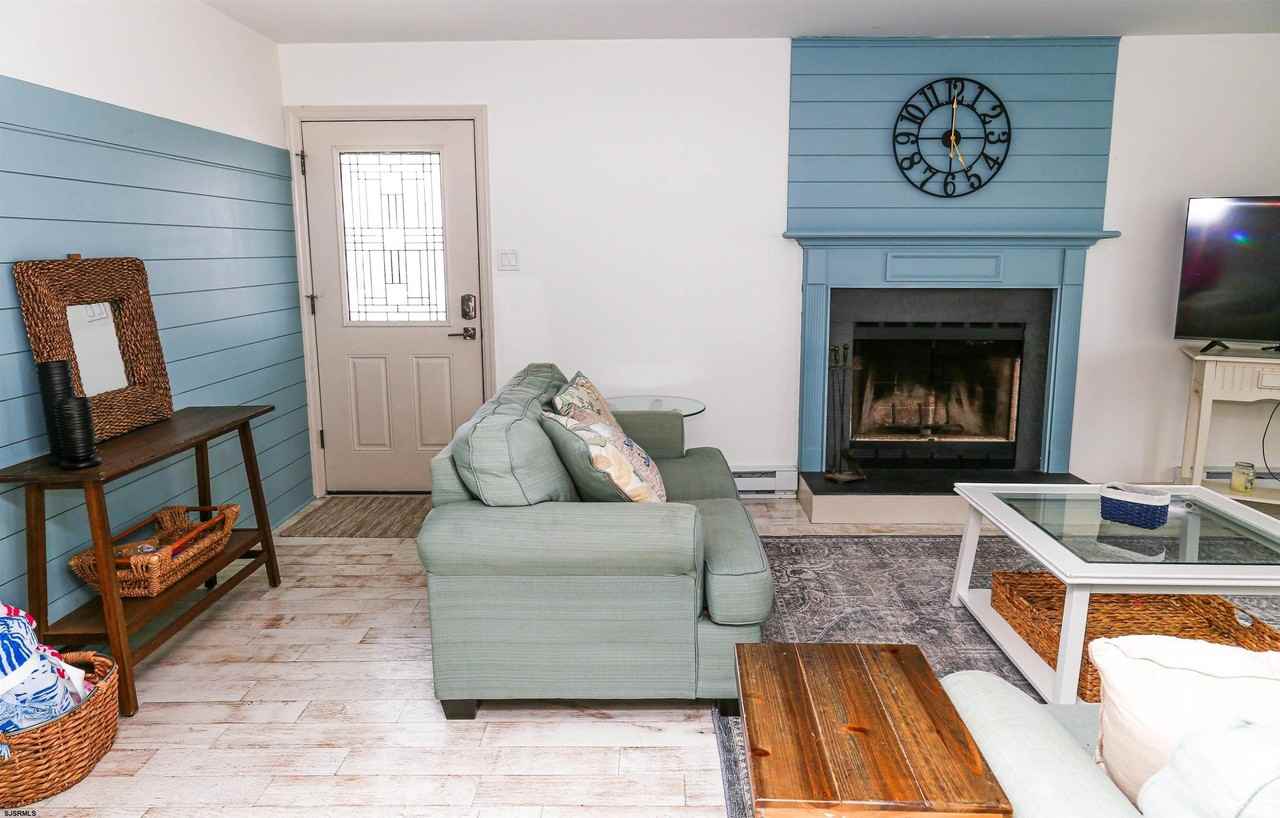 618 Bayshore Ave - Photo 7 of 50
