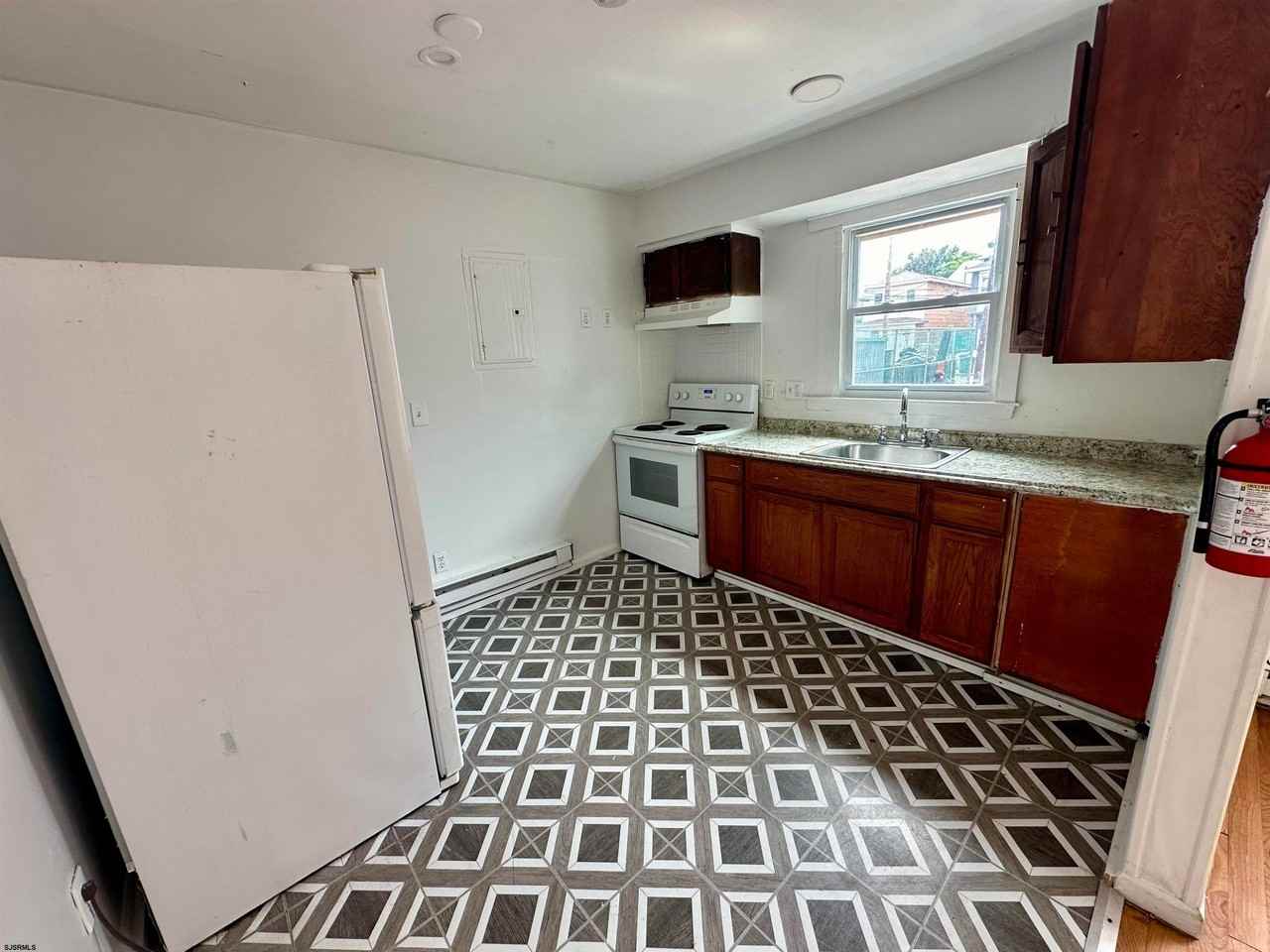 2521 (address hidden) - Photo 4 of 8