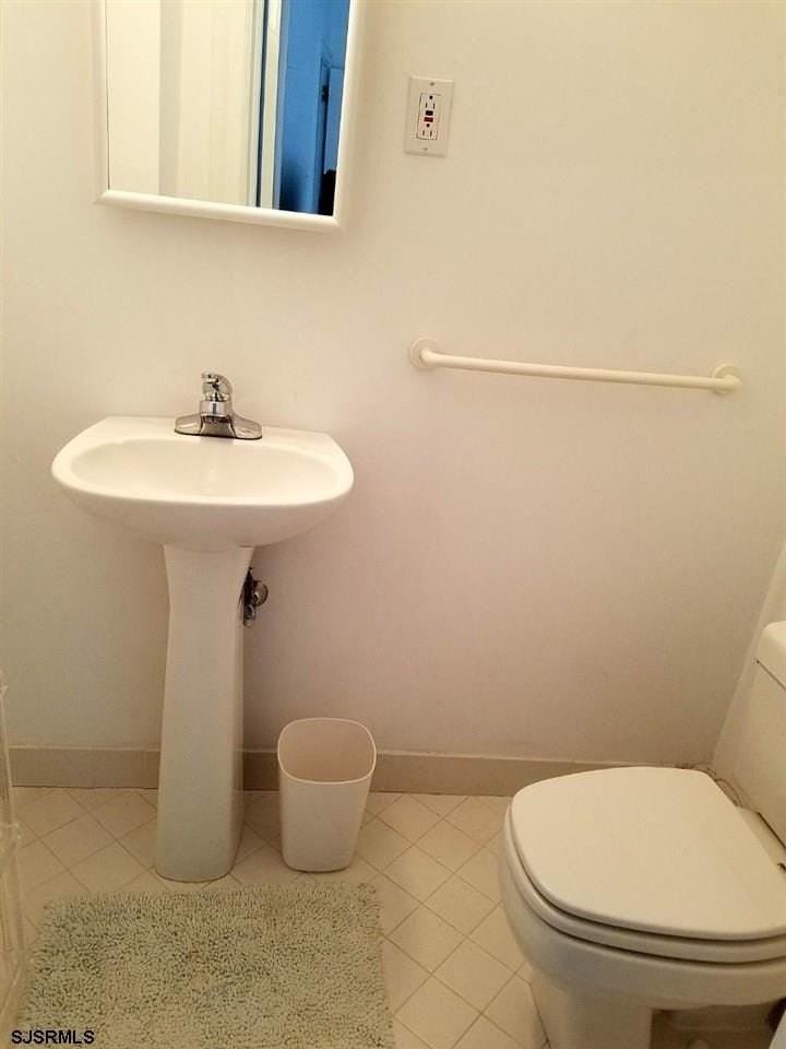 8606 (address hidden) - Photo 7 of 28