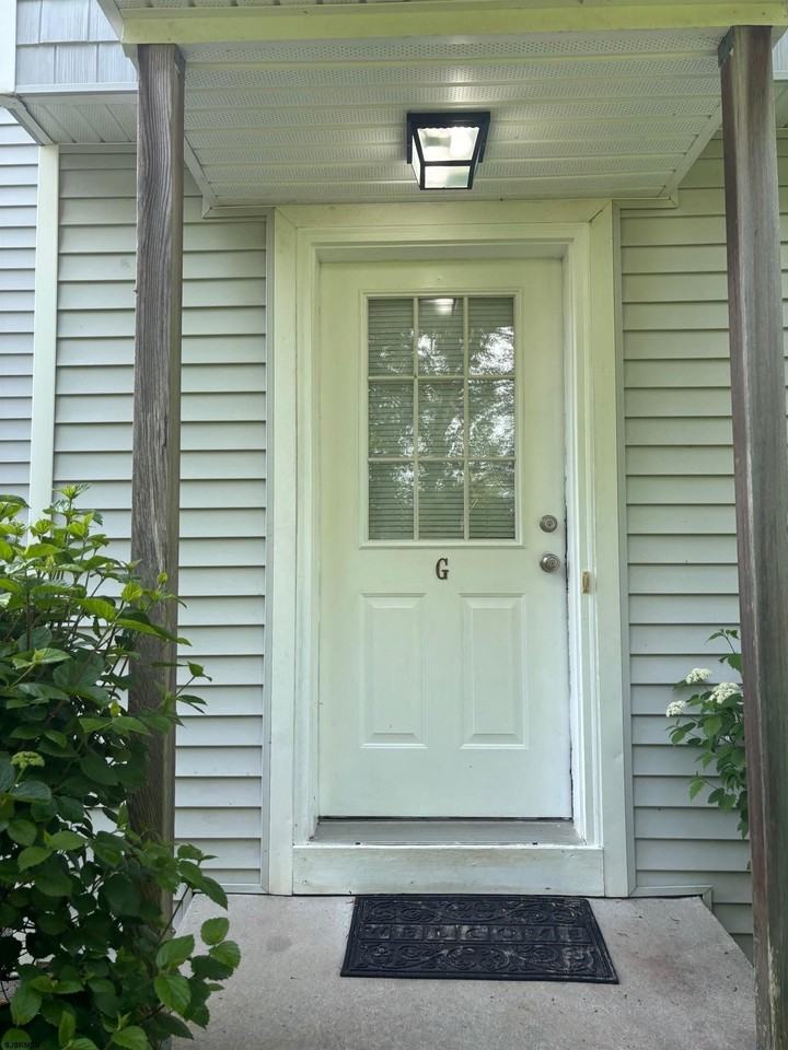 27 (address hidden) #G - Photo 2 of 31