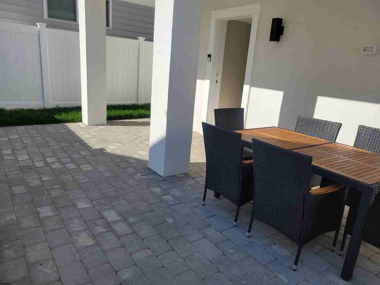 18 (address hidden) - Photo 4 of 32