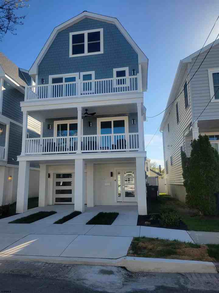18 (address hidden) - Photo 2 of 32
