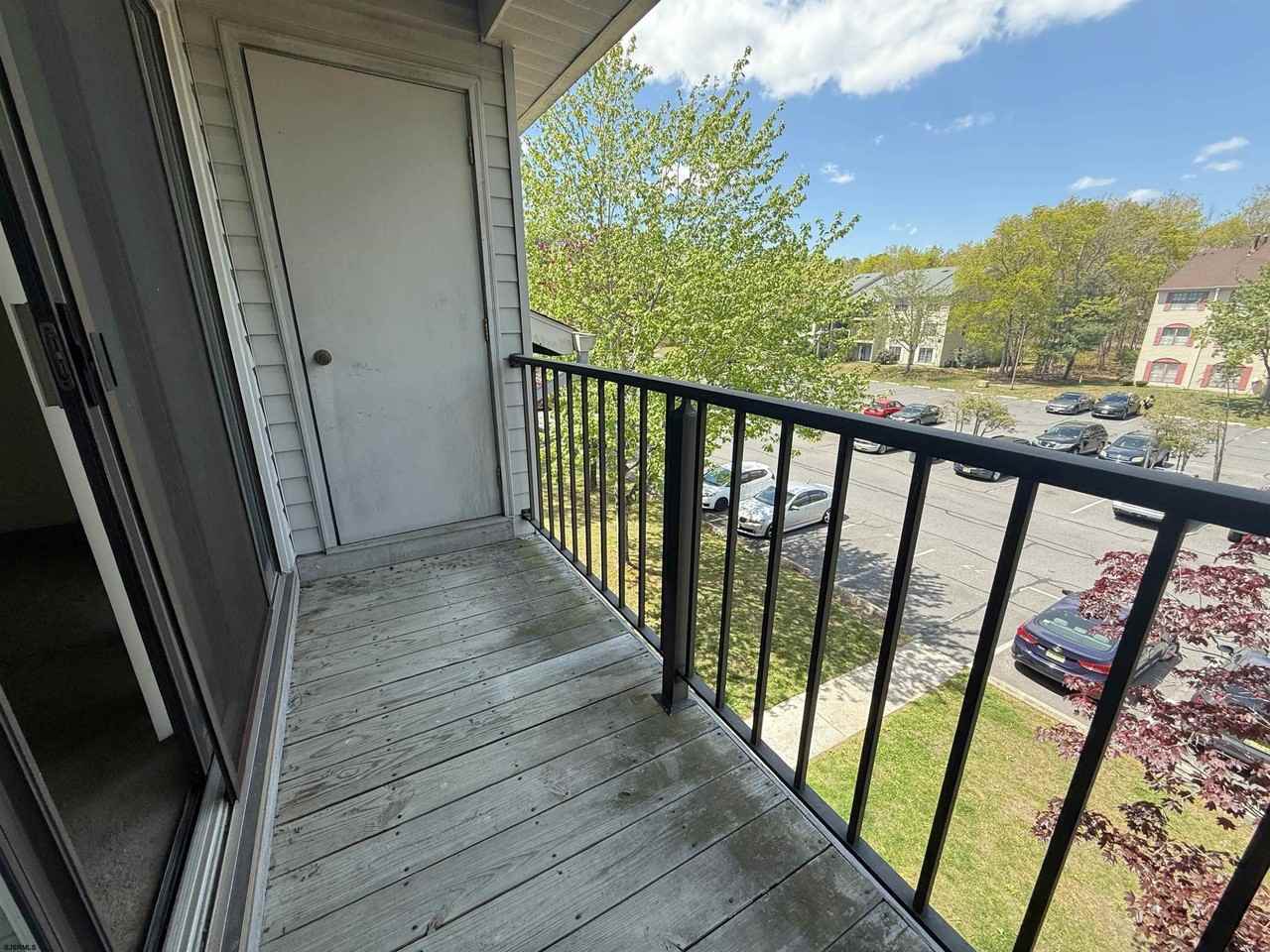 81 Colonial Ct #81 - Photo 4 of 12