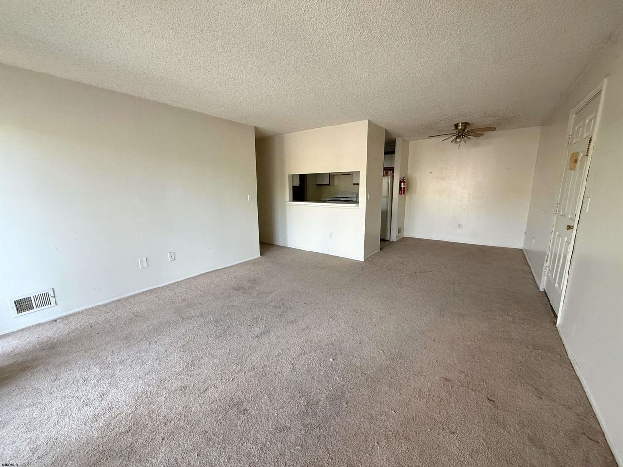 81 Colonial Ct #81 - Photo 5 of 12
