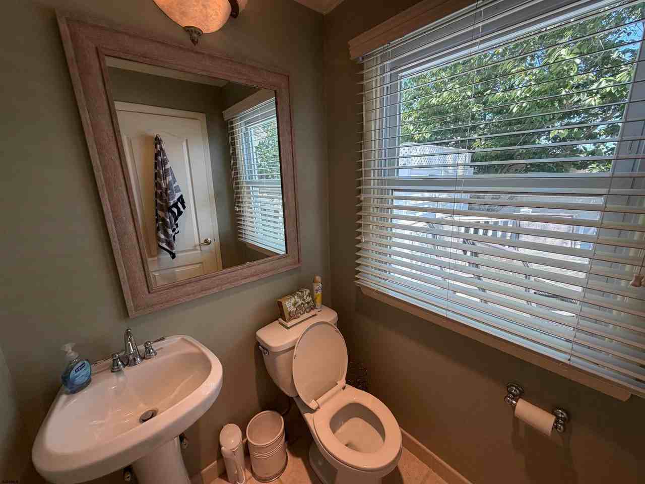 415 (address hidden) - Photo 5 of 20
