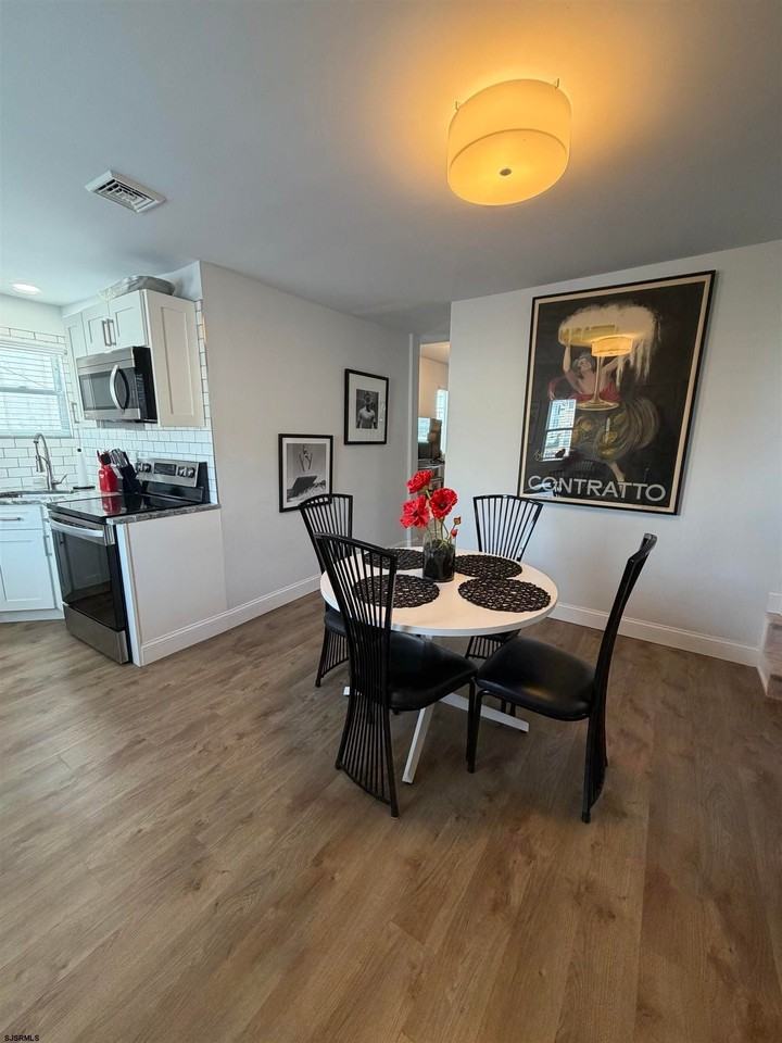 9313 (address hidden) - Photo 7 of 17