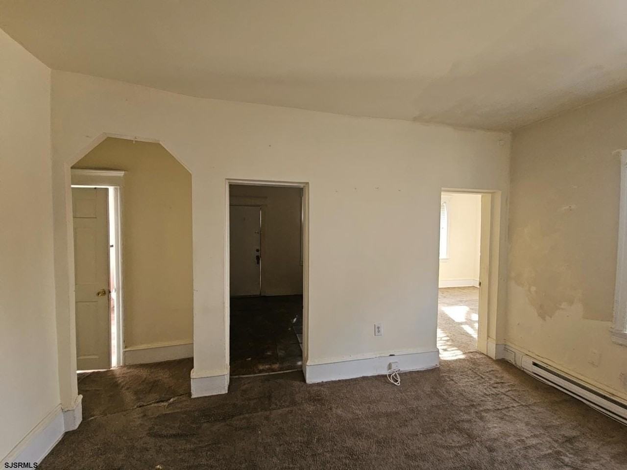 3818 Ventnor Ave - Photo 2 of 17